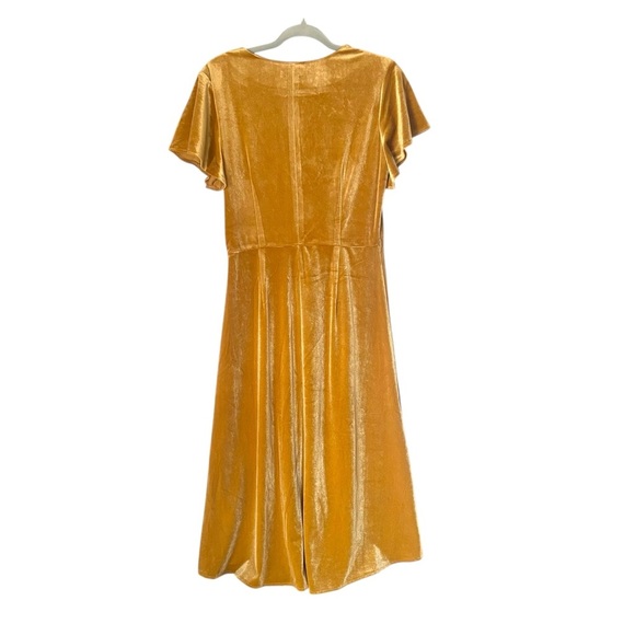 NWT Lucy Paris Women’s Velvet Wrap Dress Gold Flowy Sleeves Size M (No Belt) - Picture 3 of 14